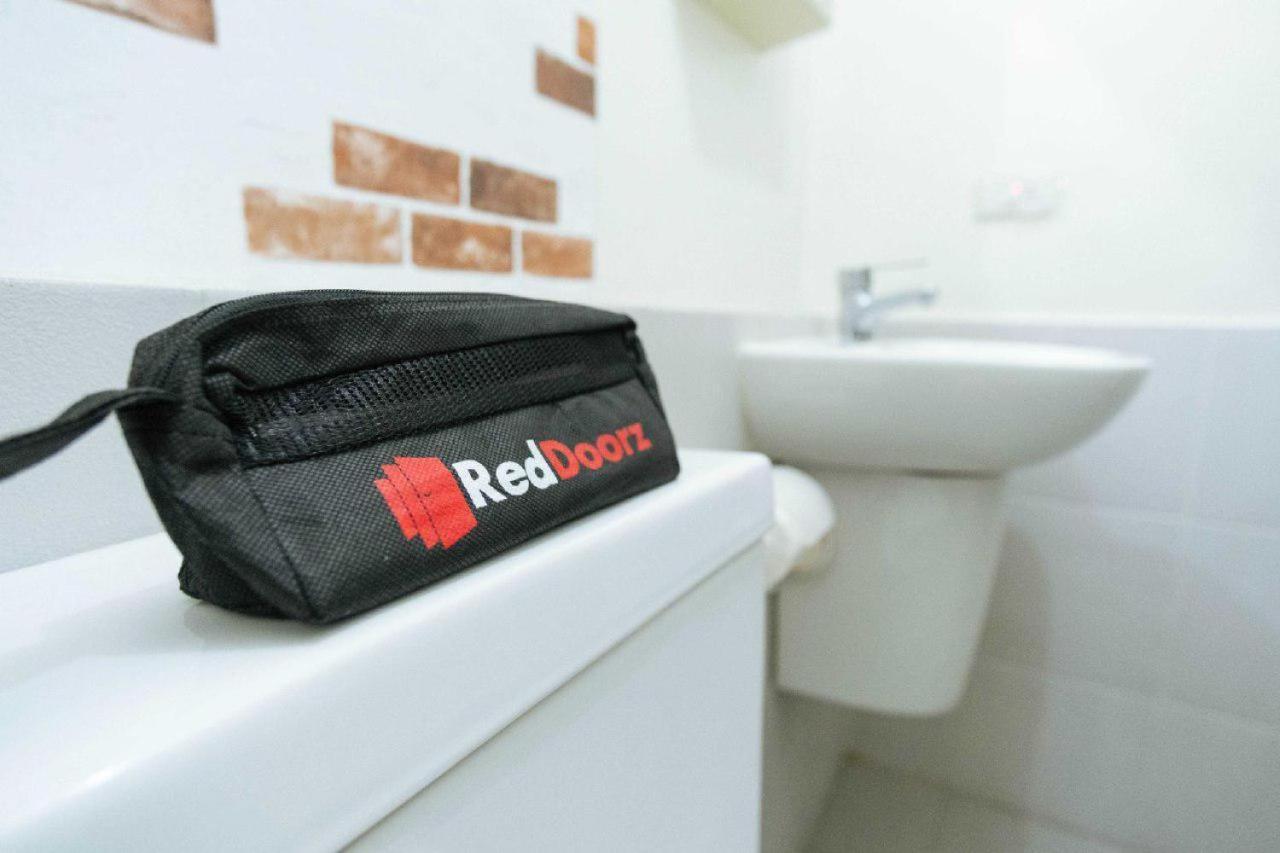 Reddoorz Syariah At Sedati Surabaya Exterior photo
